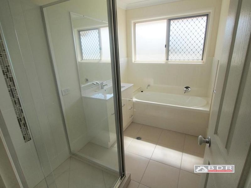 39 Barramundi Dr, Burrum Heads QLD 4659