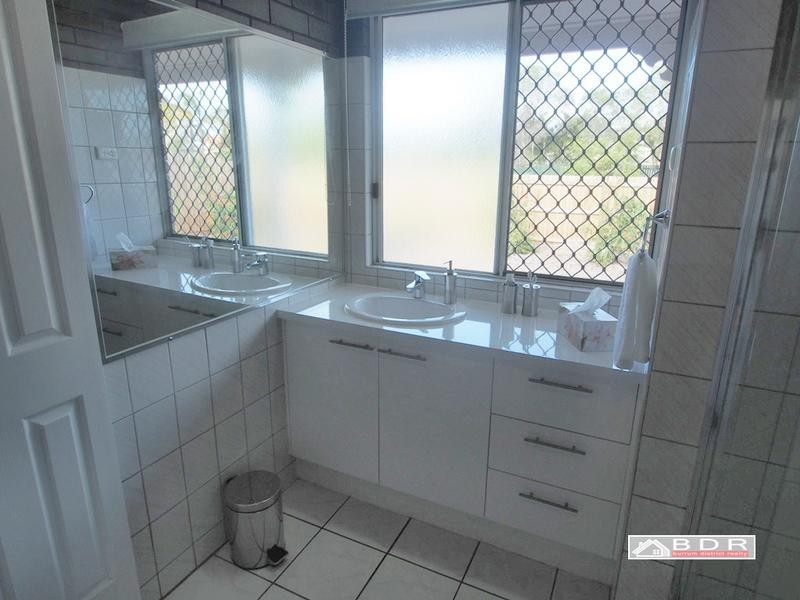 35 Beach Drive, Burrum Heads QLD 4659
