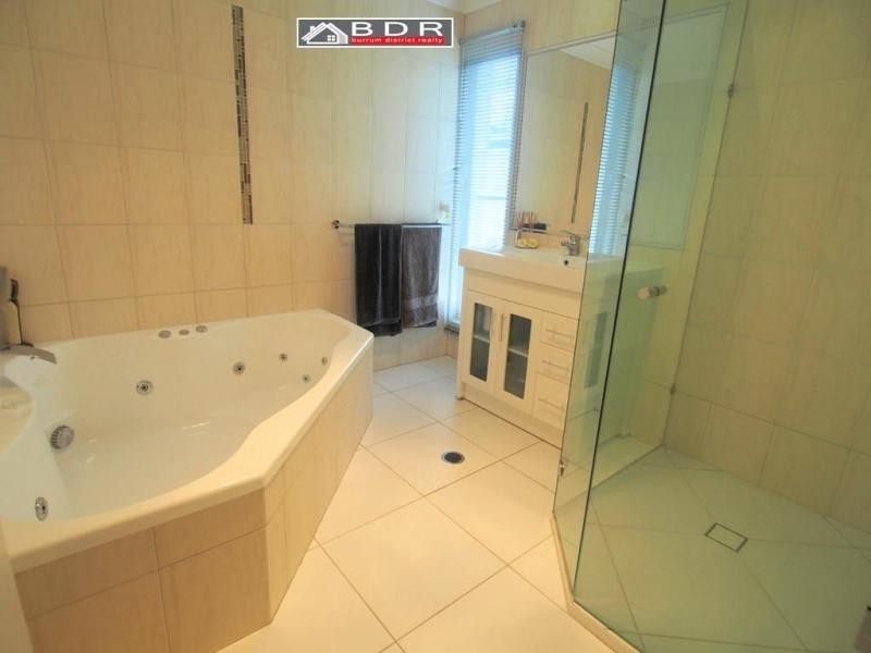 39 Mary Street, Howard QLD 4659