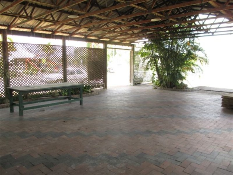 65 William Street, Howard QLD 4659