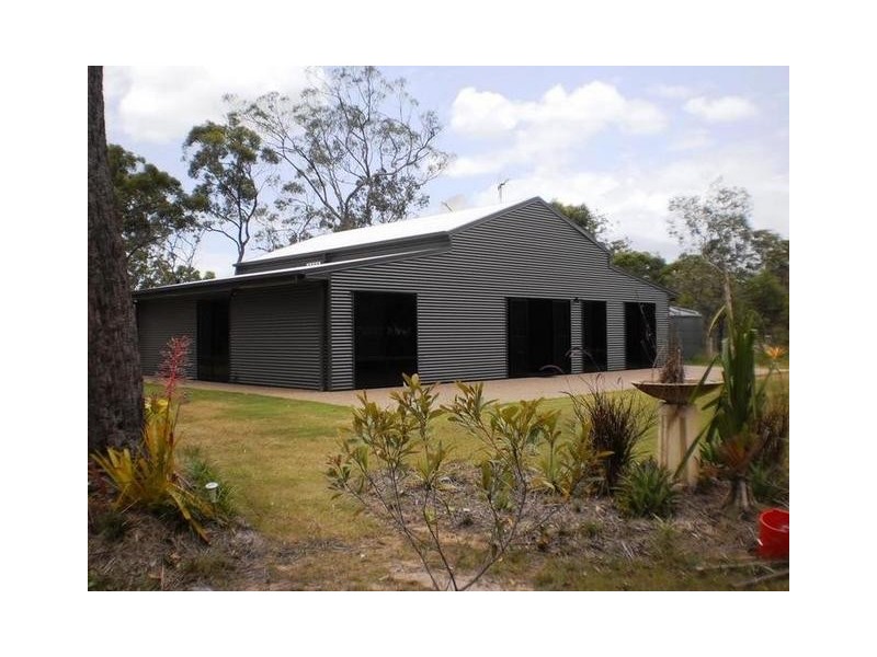 8 Island Close, Pacific Haven QLD 4659