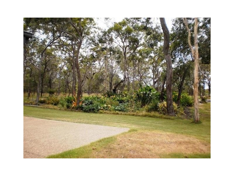 8 Island Close, Pacific Haven QLD 4659