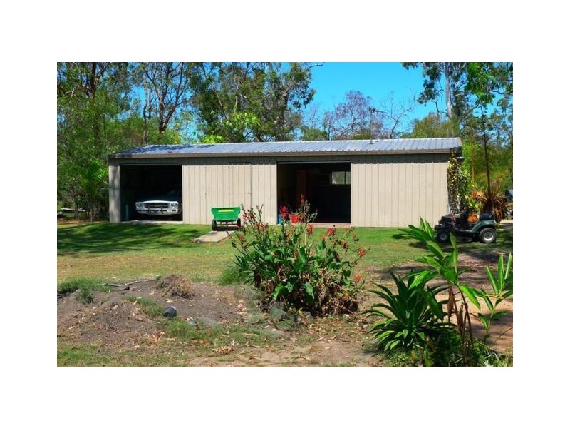 8 Island Close, Pacific Haven QLD 4659