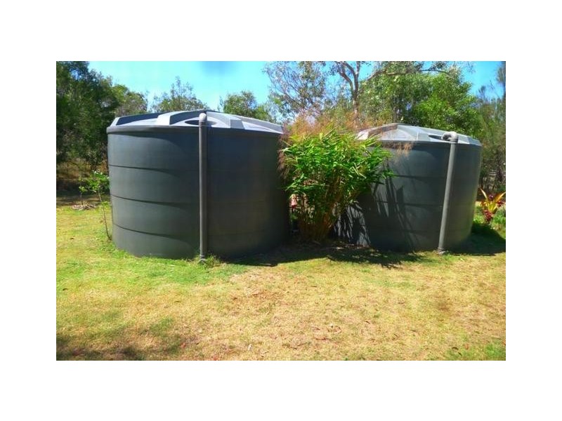 8 Island Close, Pacific Haven QLD 4659