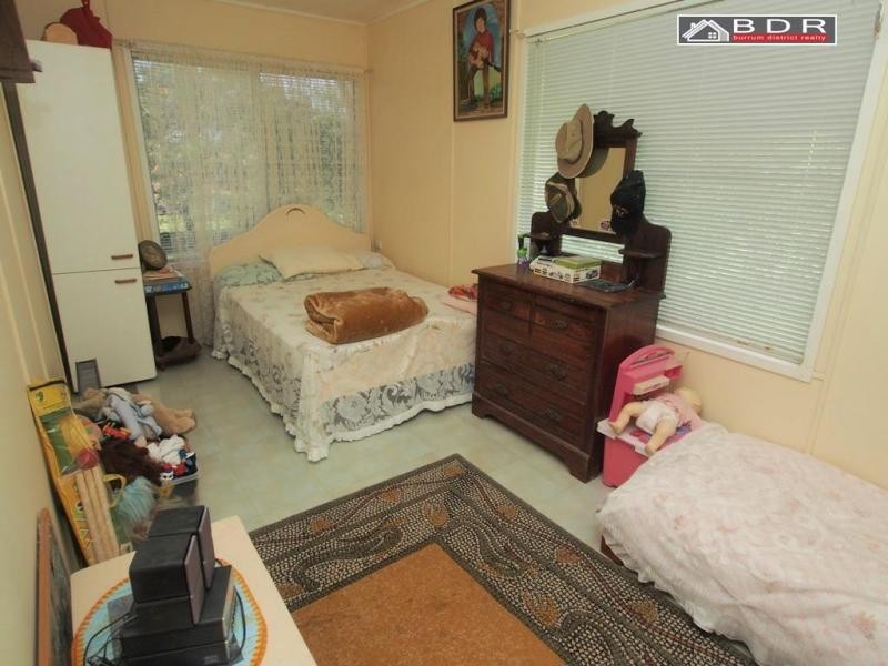 60 Robertson St, Torbanlea QLD 4662