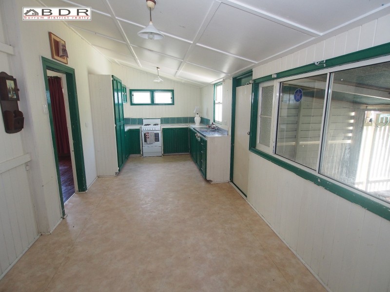 10 Gympie Street, Torbanlea QLD 4662