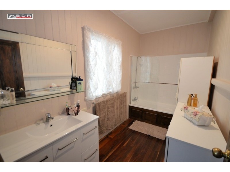 33 to 37 Lower Thomas St, Howard QLD 4659