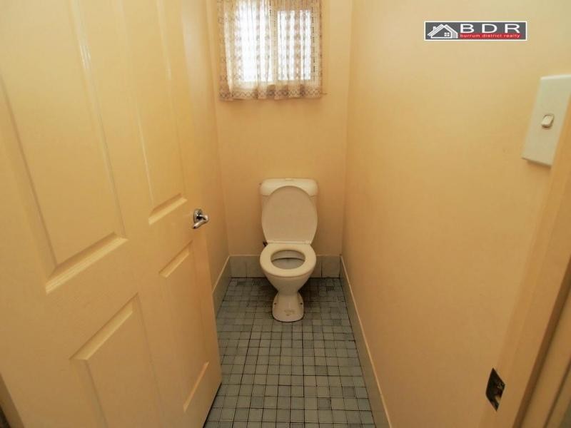 2 Jacqueline Dr, Pacific Haven QLD 4659