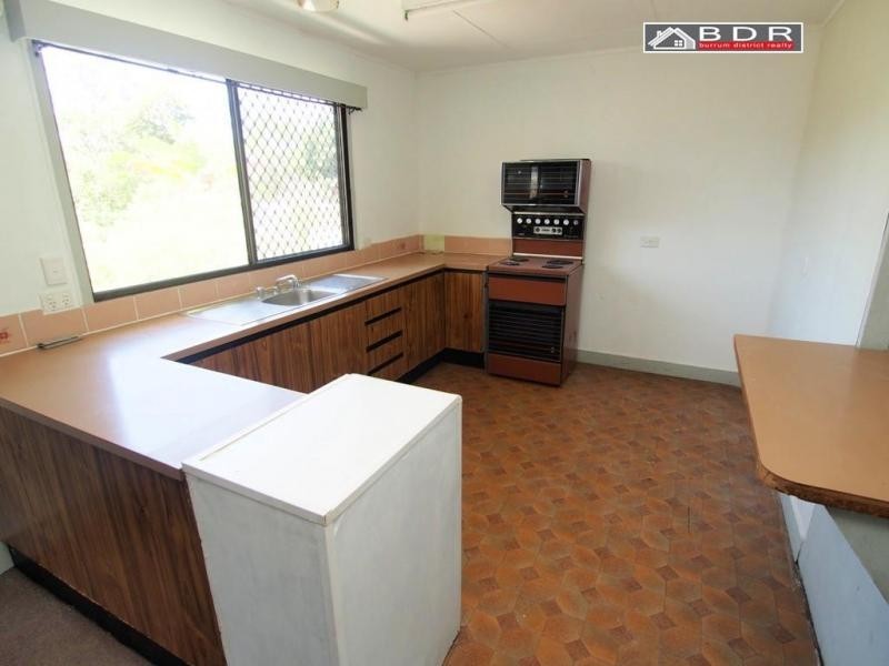 25 James Street, Howard QLD 4659