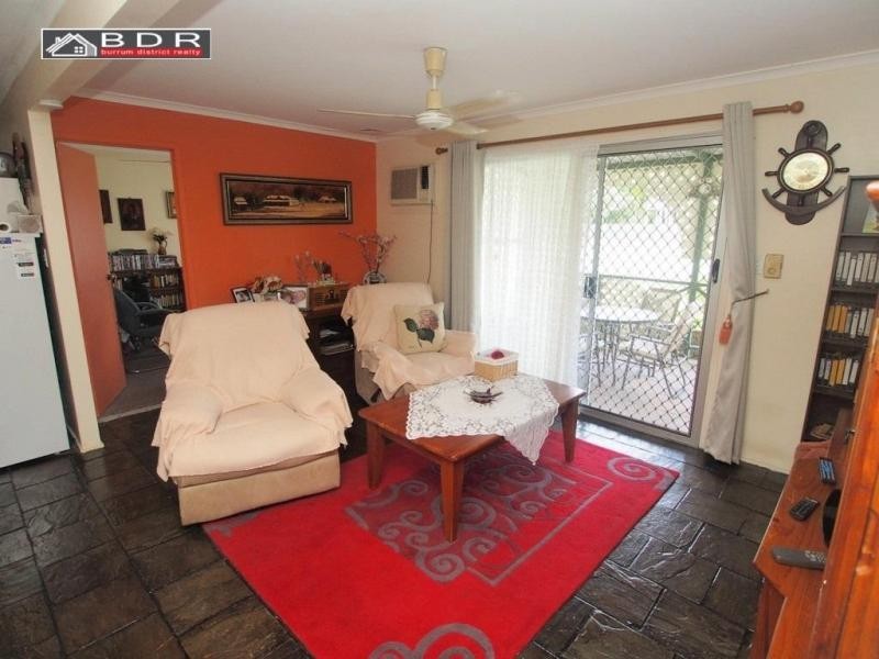 23 James, Howard QLD 4659