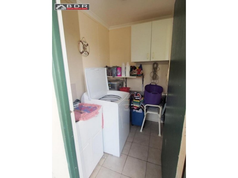 23 James, Howard QLD 4659