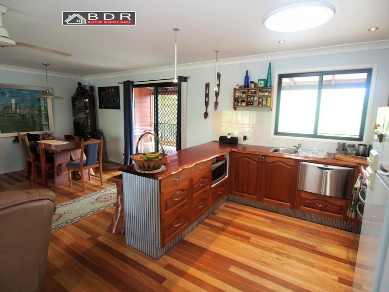 32 Roberts Rd North, Torbanlea QLD 4662