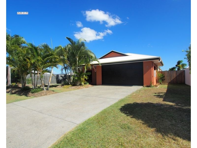 33 Traviston Way, Burrum Heads QLD 4659