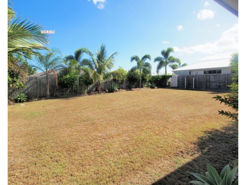 33 Traviston Way, Burrum Heads QLD 4659