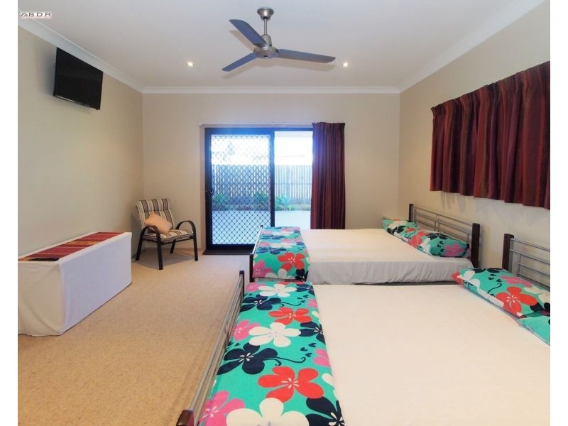 33 Traviston Way, Burrum Heads QLD 4659