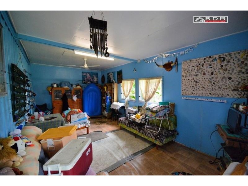 7 White Street, Howard QLD 4659