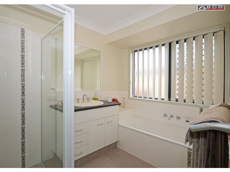 20 Noeme St, Burrum Heads QLD 4659