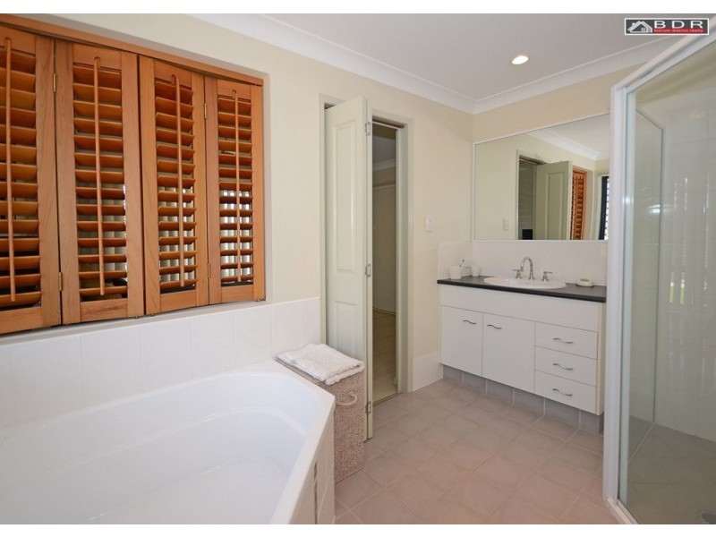 20 Noeme St, Burrum Heads QLD 4659