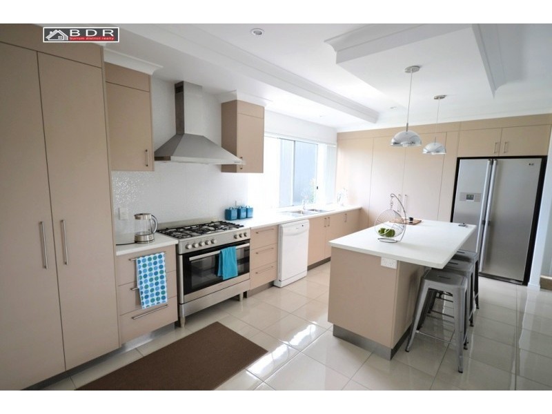 71 Beach Drive, Burrum Heads QLD 4659