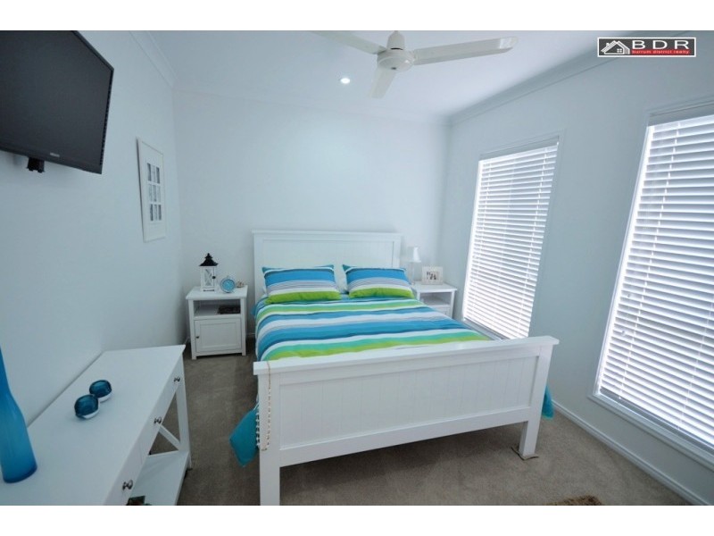 71 Beach Drive, Burrum Heads QLD 4659