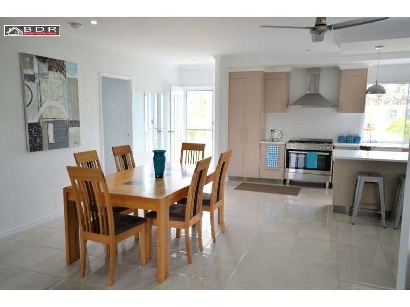 71 Beach Drive, Burrum Heads QLD 4659