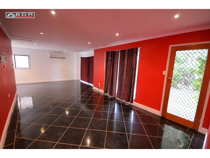 8 Robertson Street, Torbanlea QLD 4662