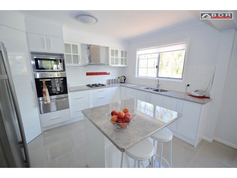 94 Hunter St, Torbanlea QLD 4662