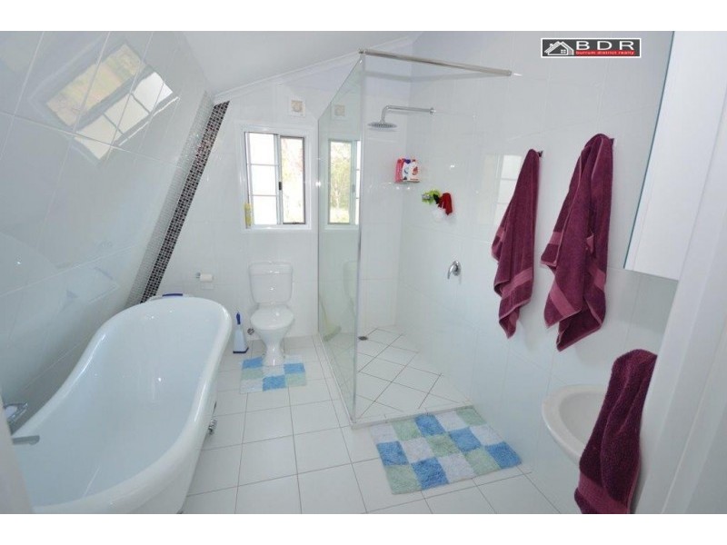 94 Hunter St, Torbanlea QLD 4662