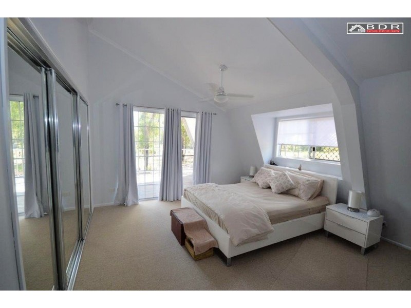 94 Hunter St, Torbanlea QLD 4662