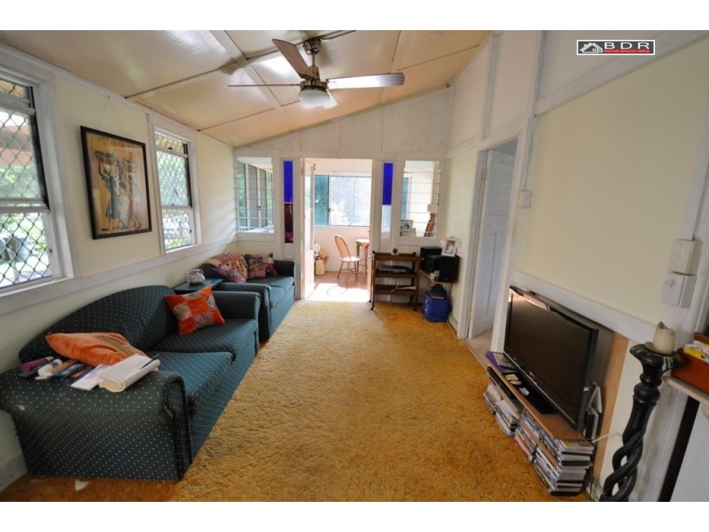 12 Philip Street, Howard QLD 4659