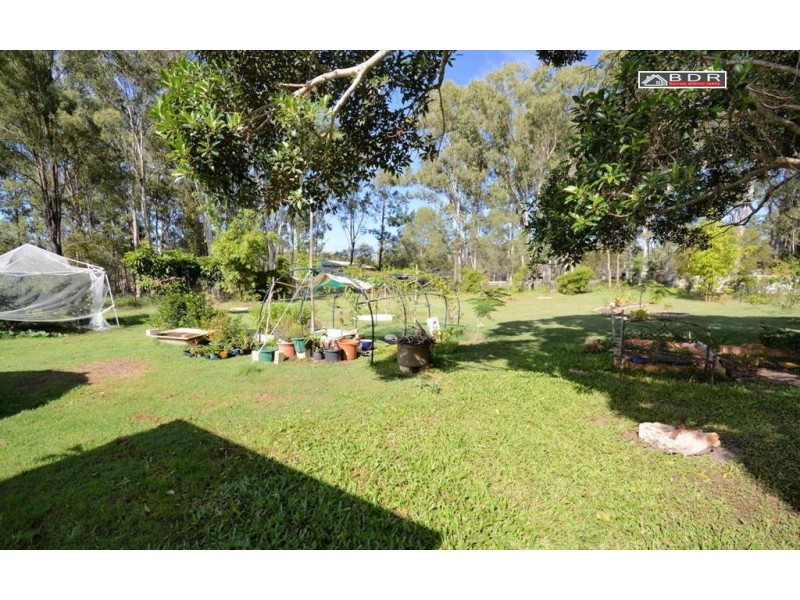 12 Philip Street, Howard QLD 4659