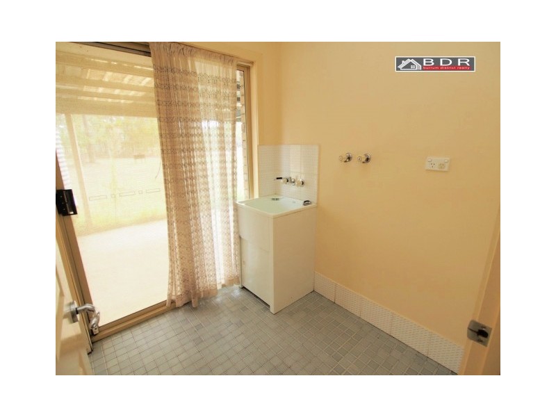 2 Jacqueline Dr, Pacific Haven QLD 4659