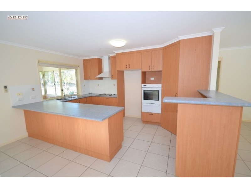 28 East Street, Howard QLD 4659