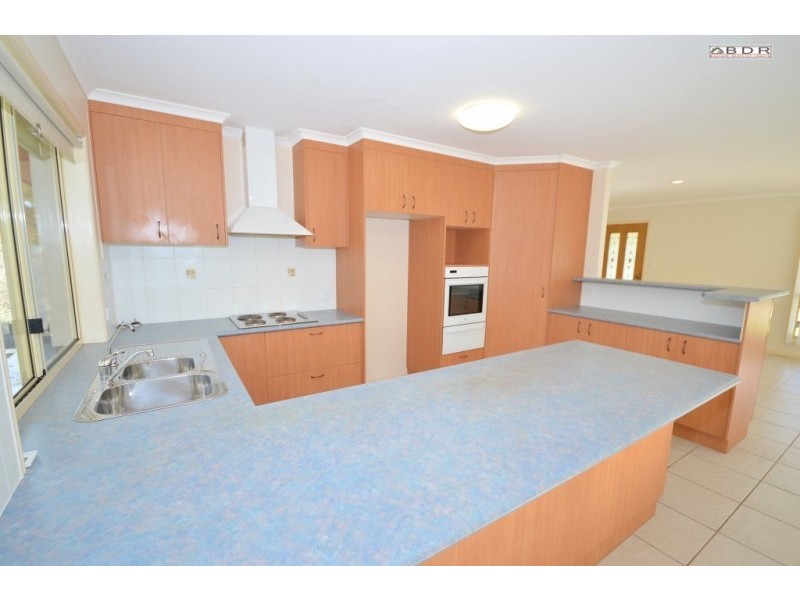 28 East Street, Howard QLD 4659