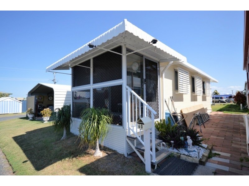 58-60 Howard St, Burrum Heads QLD 4659