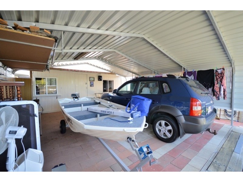 58-60 Howard St, Burrum Heads QLD 4659