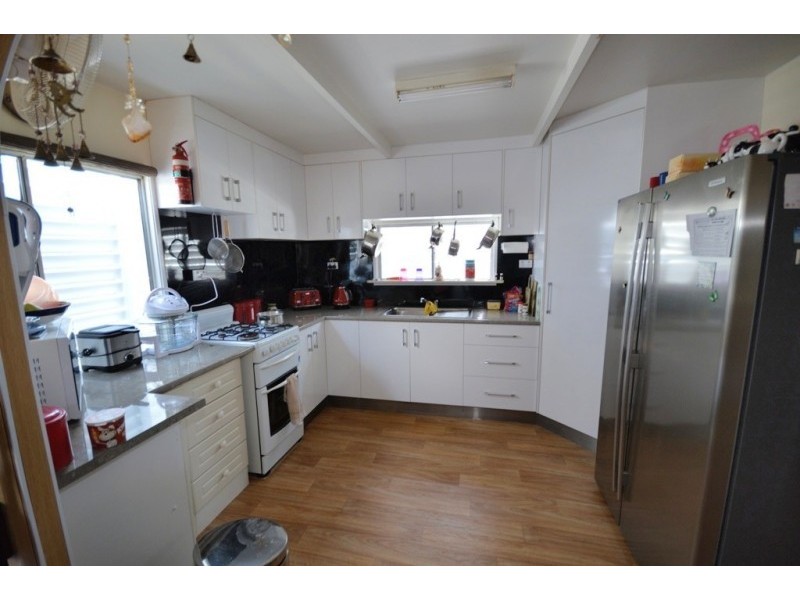 58-60 Howard St, Burrum Heads QLD 4659