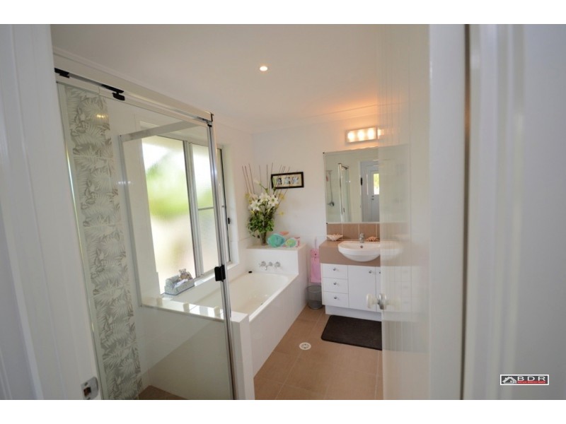3 Flame Tree Drive, Burrum Heads QLD 4659