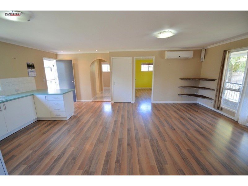 24 James St, Howard QLD 4659