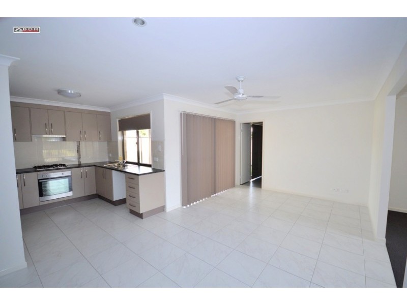 1/1 Lucas Dr, Burrum Heads QLD 4659