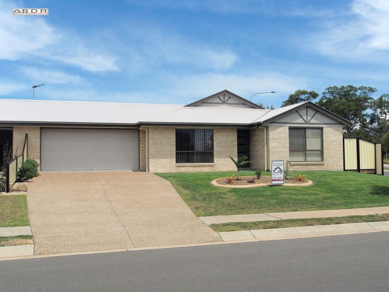 2/1 Lucas Drive, Burrum Heads QLD 4659