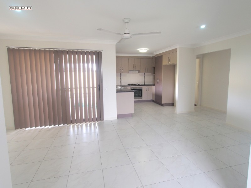 2/1 Lucas Drive, Burrum Heads QLD 4659