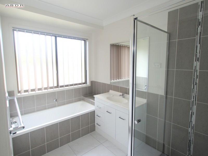 2/1 Lucas Drive, Burrum Heads QLD 4659