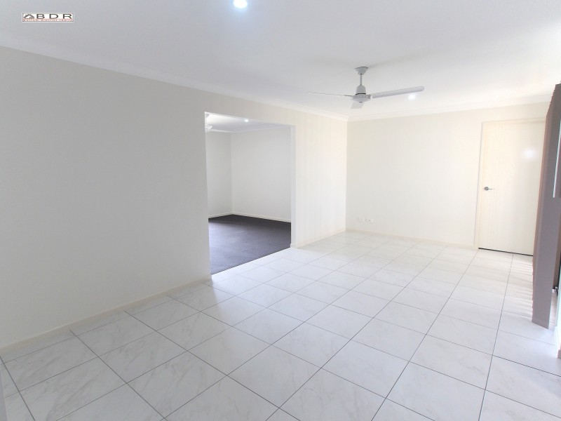 2/1 Lucas Drive, Burrum Heads QLD 4659