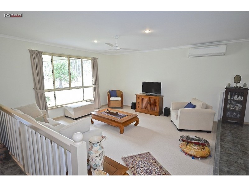 100 Howard Heights Rd, Howard QLD 4659