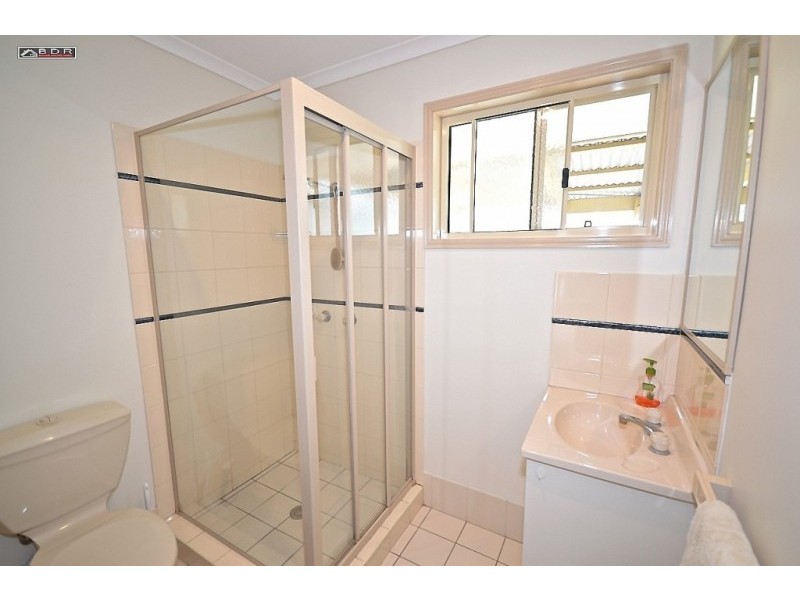 100 Howard Heights Rd, Howard QLD 4659