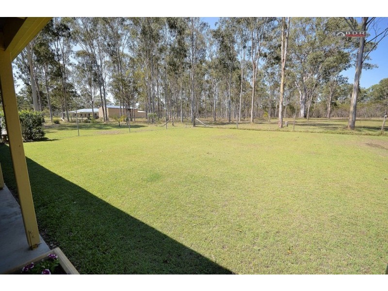 100 Howard Heights Rd, Howard QLD 4659