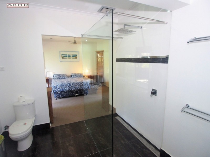 102 Riverview Drive, Burrum Heads QLD 4659