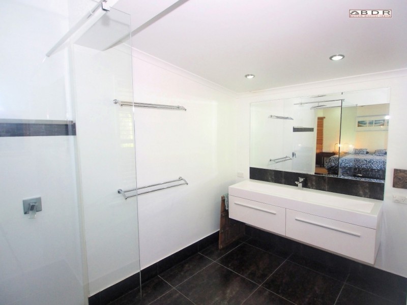 102 Riverview Drive, Burrum Heads QLD 4659