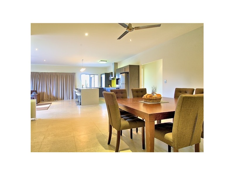 14 Traviston Way, Burrum Heads QLD 4659